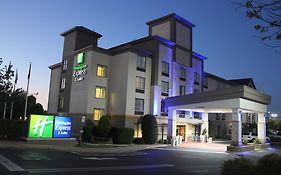 Holiday Inn Express & Suites Charlotte Concord i 85